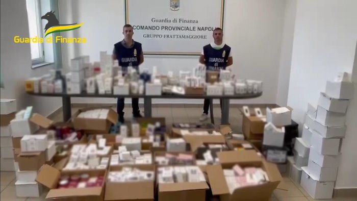 maxi sequestro di profumi falsi denunciate 6 persone