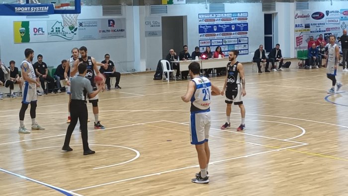 basket serie b sesta vittoria di fila per la juvecaserta sala consilina ko