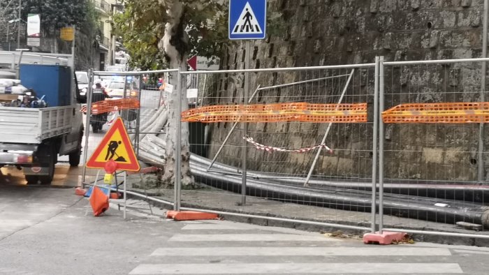 piano di sorrento una strada d epoca romana ferma i lavori di terna