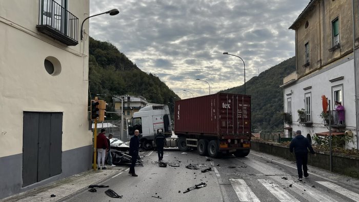 incidenti stradali tra cava e vietri gioventu nazionale basta tragedie