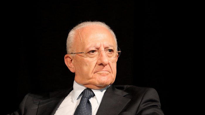 standard poor s migliora rating campania de luca risanamento imponente