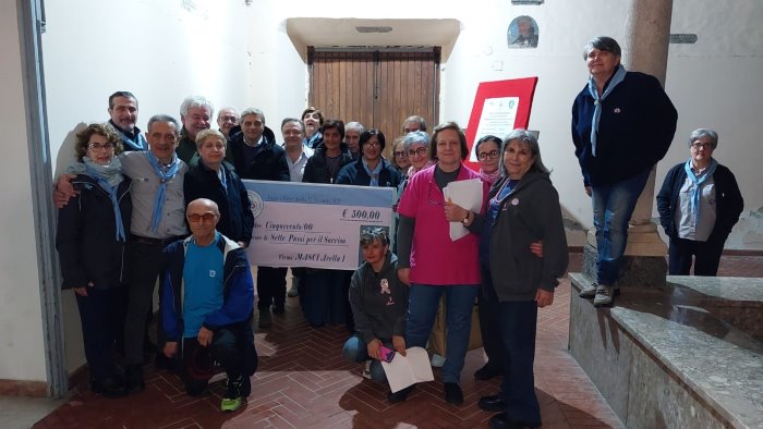 domenica in rosa con amos partenio ad avella per la prevenzione