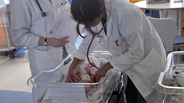 mancano pediatri in campania cosi intasiamo ospedali