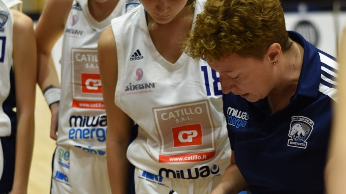 basket b femminile catillo benevento ko a taranto