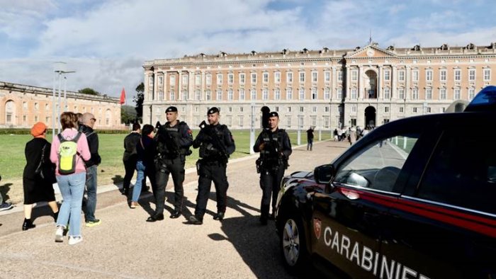 controlli alla reggia in campo anche antiterrorismo