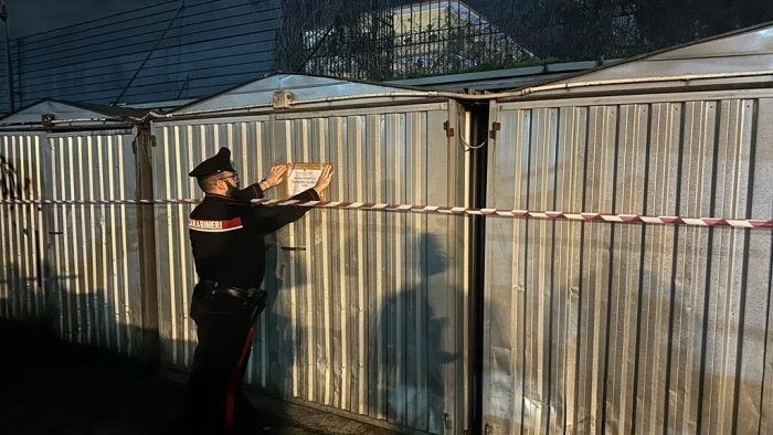 smaltimento illecito di rifiuti blitz di carabinierie e asl