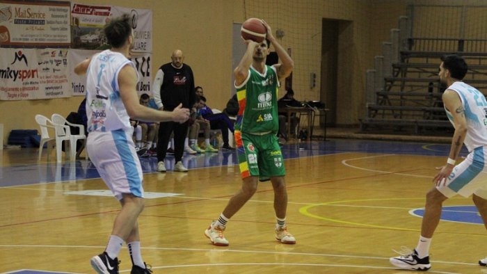 scandone avellino vincente a lucera battuta la sveva 66 72