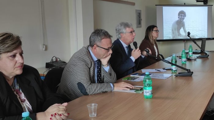 casoria un murales di giancarlo siani firmato da jorit