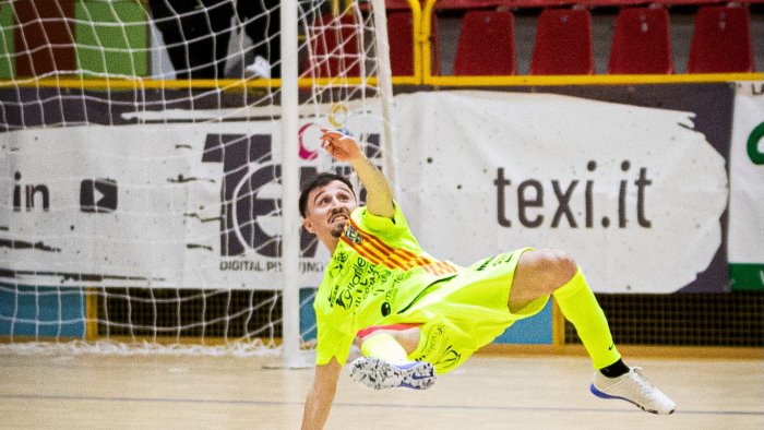 benevento 5 dopo l arrivo di fetta c e una pedina che lascia il sannio