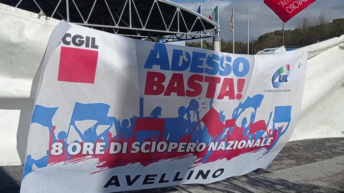 stellantis cgil e uil questa fabbrica simbolo della disattenzione per il sud