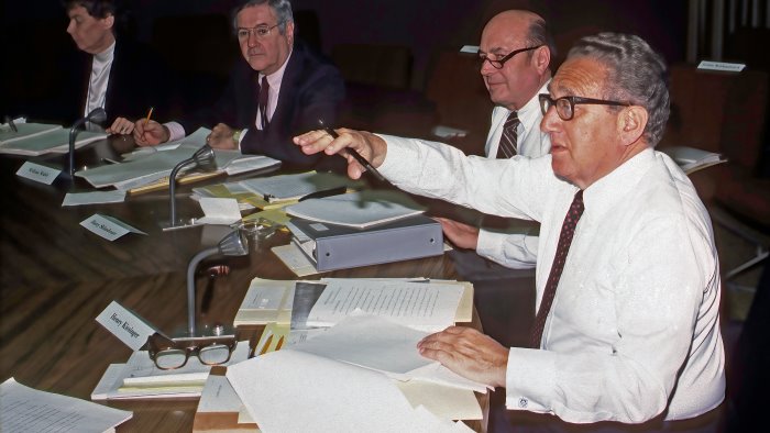 addio a henry kissinger l uomo che ha messo fine alla guerra in vietnam