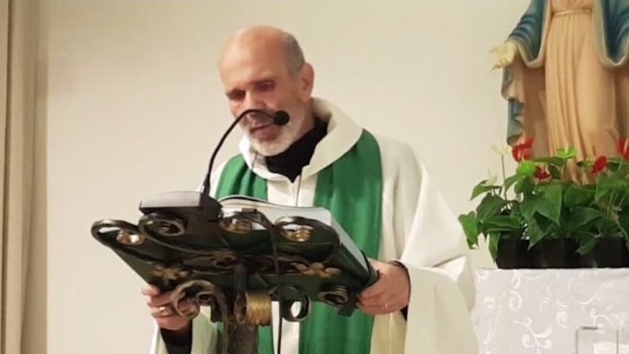 prata abusi su minori sequestrati 220mila euro a don livio