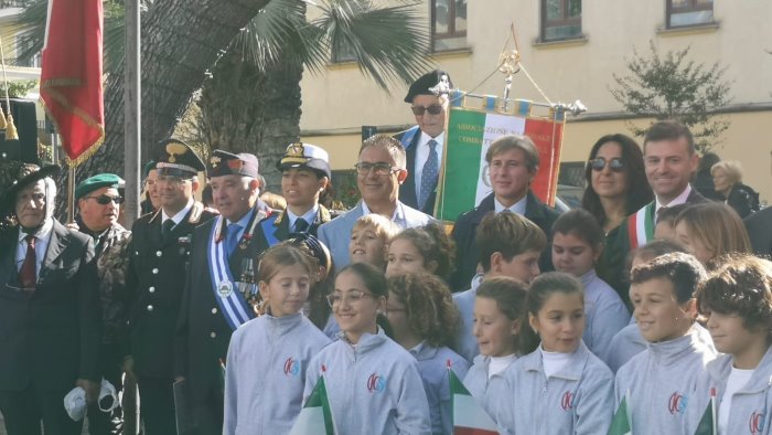 sorrento mons francesco alfano officia la messa per il 4 novembre