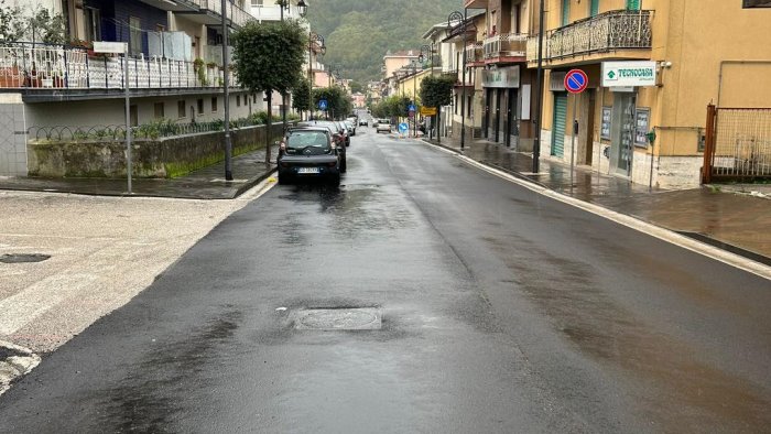 manutenzione a fisciano in corso interventi di rifacimento del manto stradale