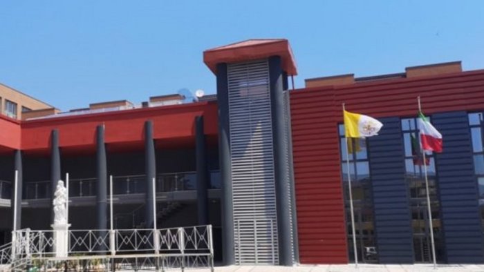 avellino ladri scatenati svaligiati alloggi di preti e suore nel polo giovani