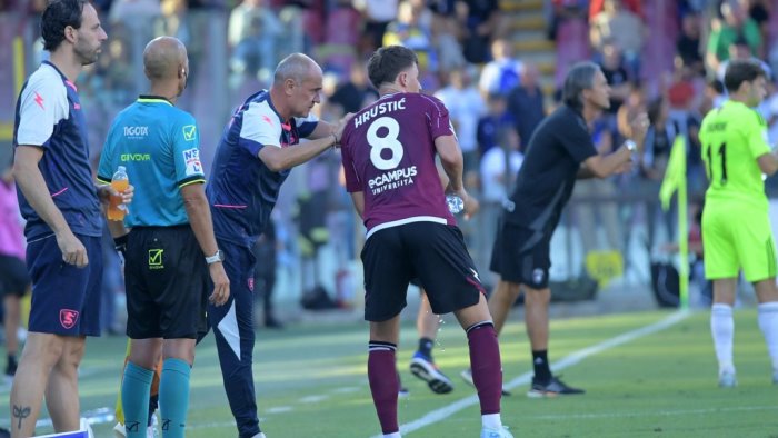 salernitana hrustic giramondo il centrocampista convocato dall australia
