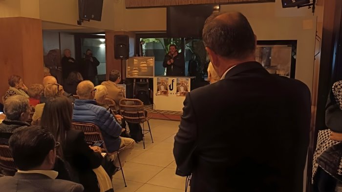 pd a san giovanni a teduccio con roberto fico restare cambiare costruire