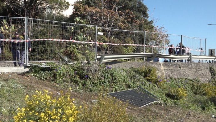 suv contro polizia a torre del greco rintracciato il 28 enne alla guida