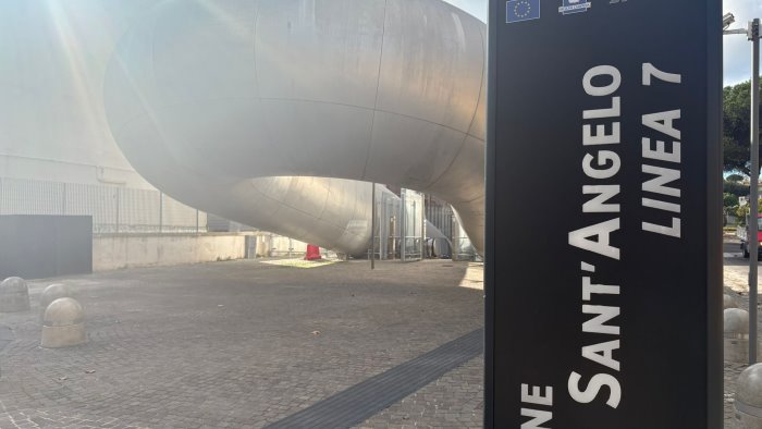 metro napoli apre la stazione di monte sant angelo della linea 7