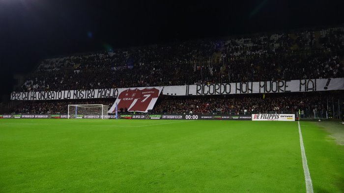 foto salernitana l omaggio a carlo ricchetti il ricordo non muore mai