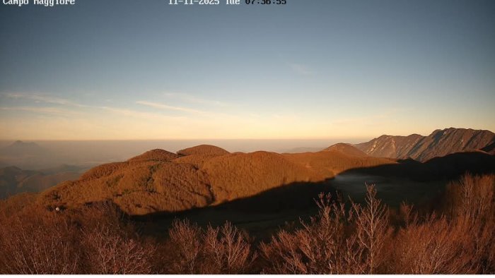 autunno magico sul partenio panorama mozzafiato e temperature in risalita