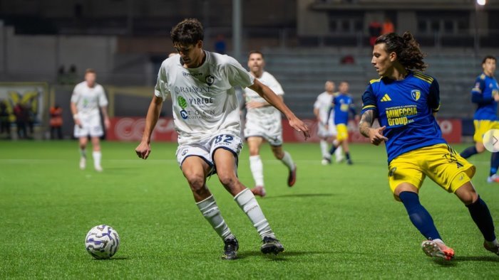 salernitana fusco jr che dolore l addio ora con la cavese riparto e segno