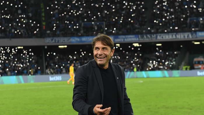 l agente di lobotka puo pressare per andare via in estate se conte resta