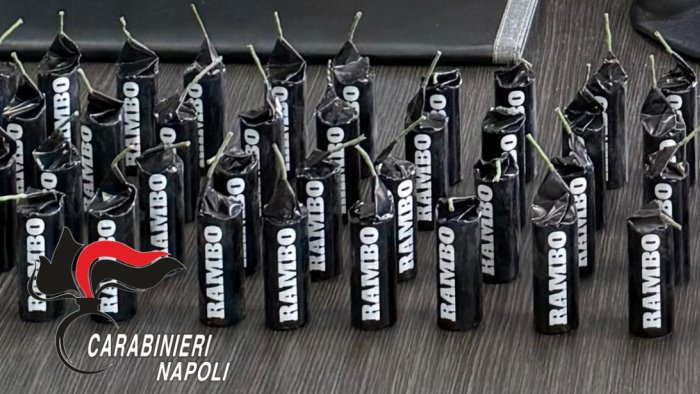 rambo nel bauletto i primi fuochi illegali sotto sequestro a napoli
