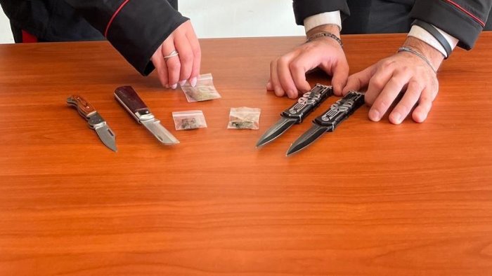 castel volturno 4 giovani denunciati per porto abusivo armi