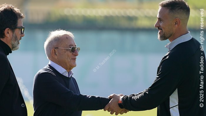 benevento stamattina la prima volta di floro flores le foto