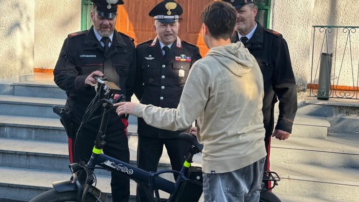 bici elettrica rubata a uno studente ecco cosa scoprono i carabinieri