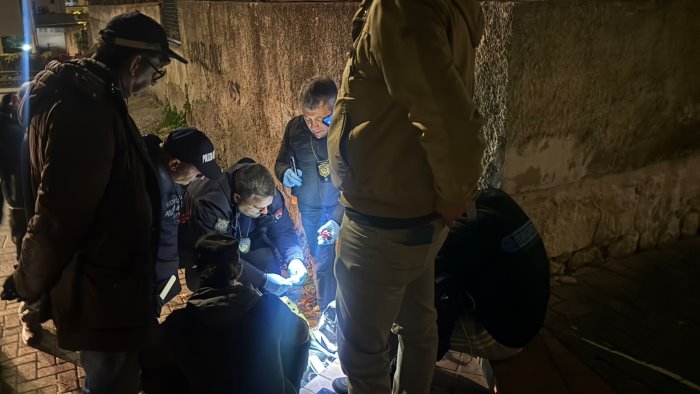 salerno tornano i ladri di rifiuti quattro persone sorprese nella notte