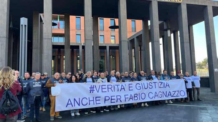 omicidio vassallo amici ed ex colleghi in presidio giustizia per cagnazzo