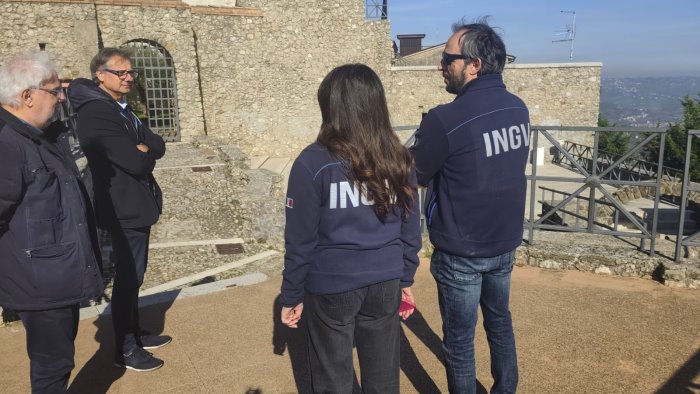 montefredane sopralluogo ingv per installazione stazione geodetica e sismica