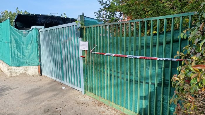 ucciso a coltellate dopo una lite svolta nella indagini fermate tre persone