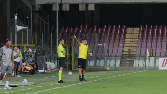 terremoto in casa sorrento via il direttore sportivo e l allenatore