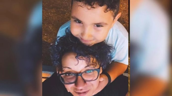 tragedia a calimera bambino di 8 anni trovato morto in casa suicida la mamma