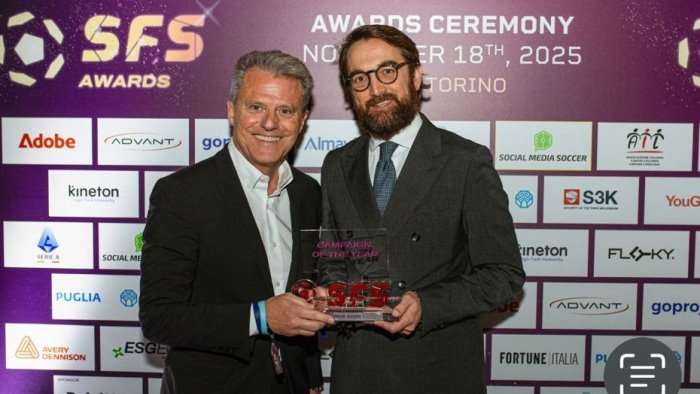 il film again vince il premio campaign of the year al social football summit