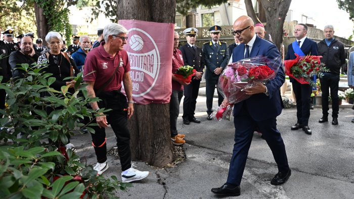 salernitana l ad pagano alla commemorazione dei tifosi defunti