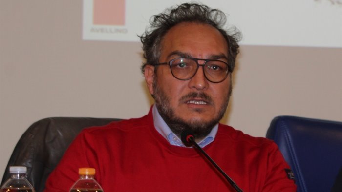 fiordellisi una democrazia senza partecipazione e incompiuta