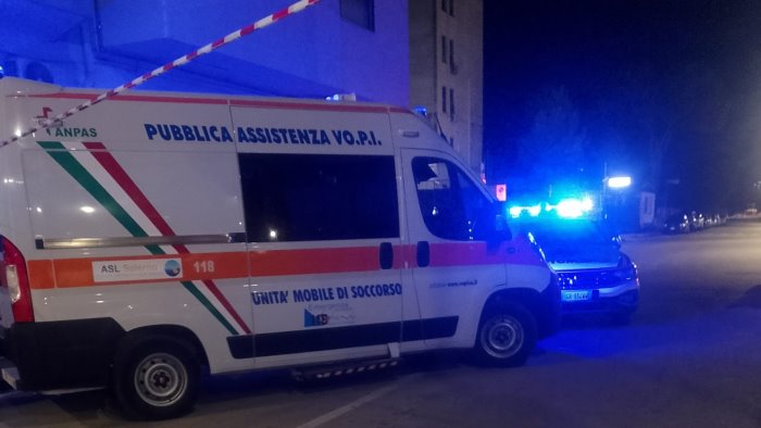 scontro auto furgone nei pressi del maximall uomo ferito alla testa