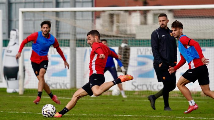 benevento al lavoro verso il cosenza si ferma mignani