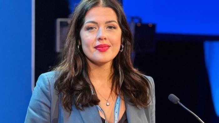 campania bilotti m5s fico unica garanzia contro autonomia che divide paese