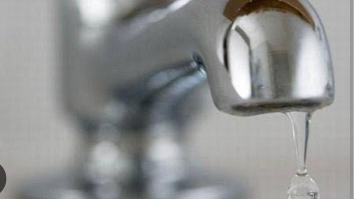 manca l acqua nell avellinese il sindaco chiude le scuole