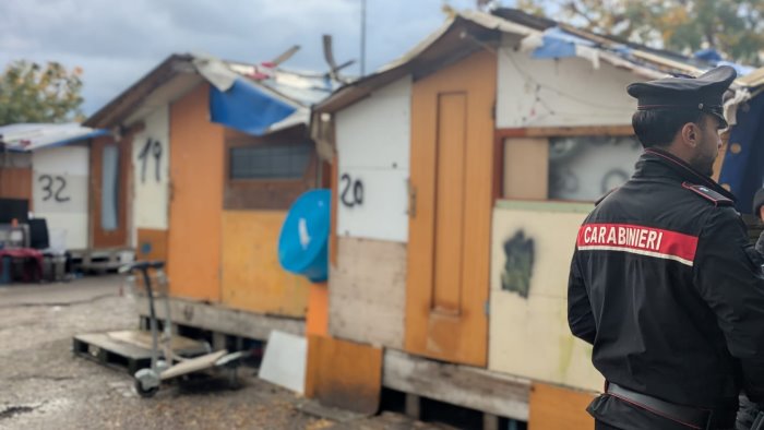 campo rom di poggioreale sequestrati droni pannelli fotovoltaici e rame