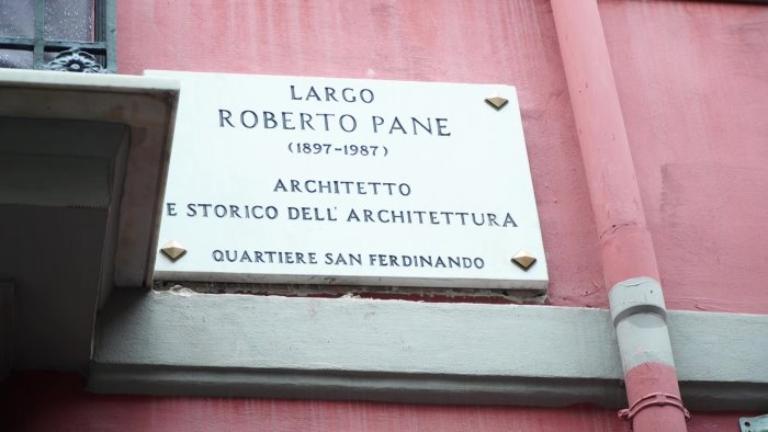 napoli a chiaia cerimonia intitolazione largo roberto pane