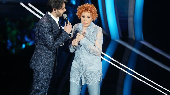 addio a ornella vanoni una vita per la musica