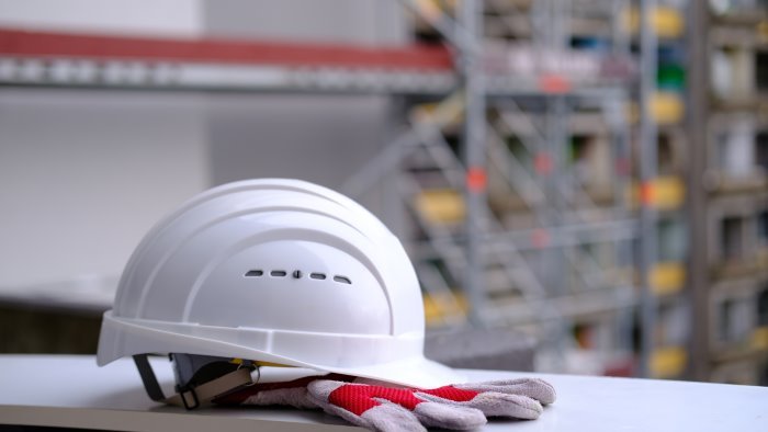 incidente allo scalo merci di maddaloni marcianise operaio perde la gamba