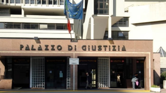 serino furti di auto il riesame mette ai domiciliari tre dei quattro arrestati