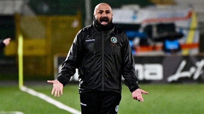 avellino empoli 0 3 tabellino e voti dei lupi fischi al partenio